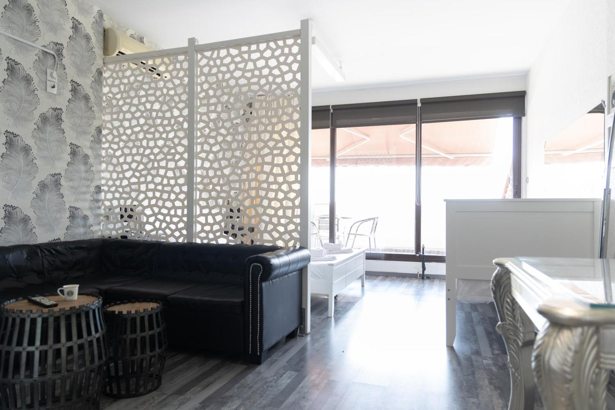 Center Iii By Casa D'oro Apartment
